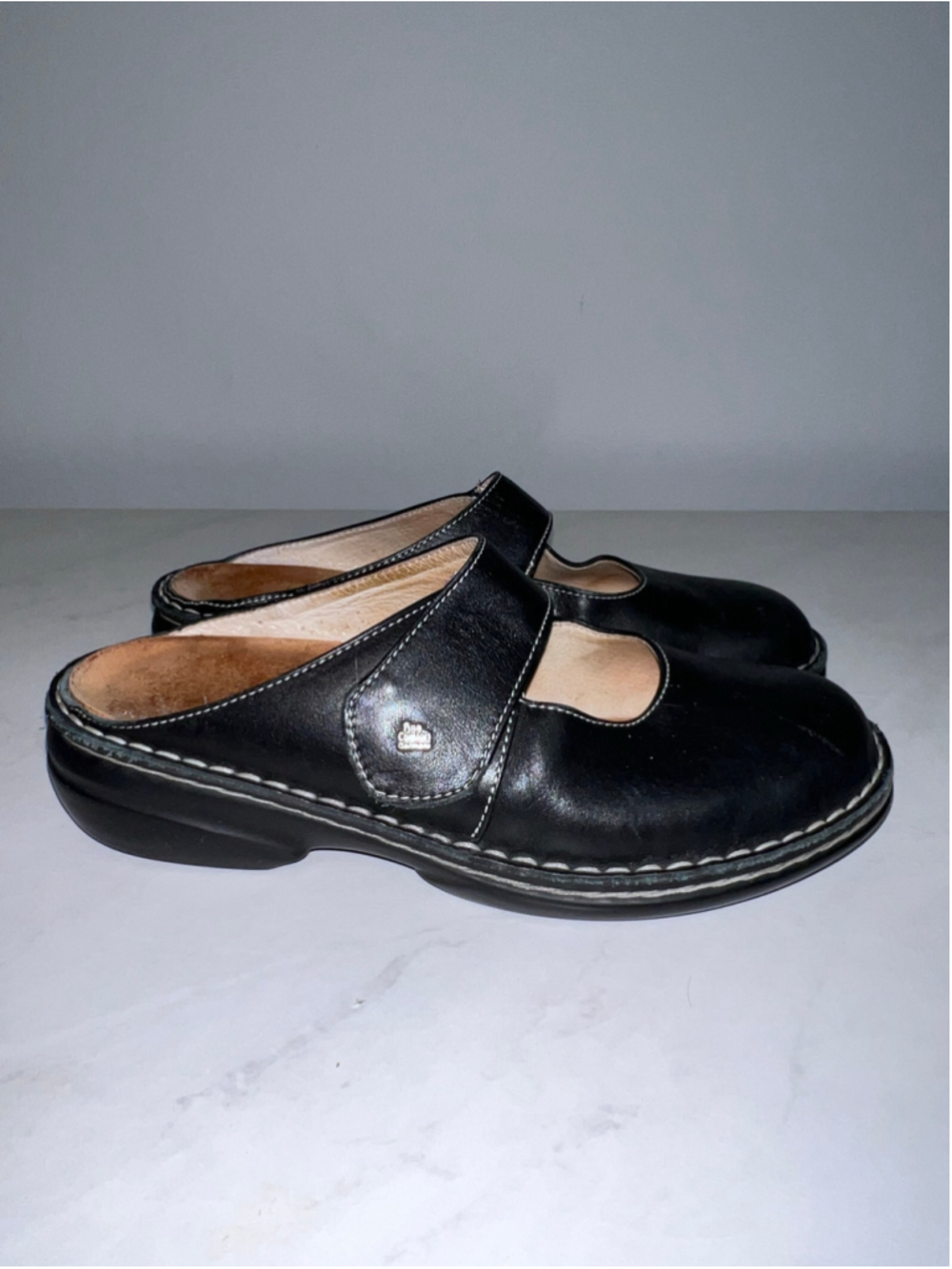Women's Finn Comfort Black Leather Clogs Size 7.5 EU38